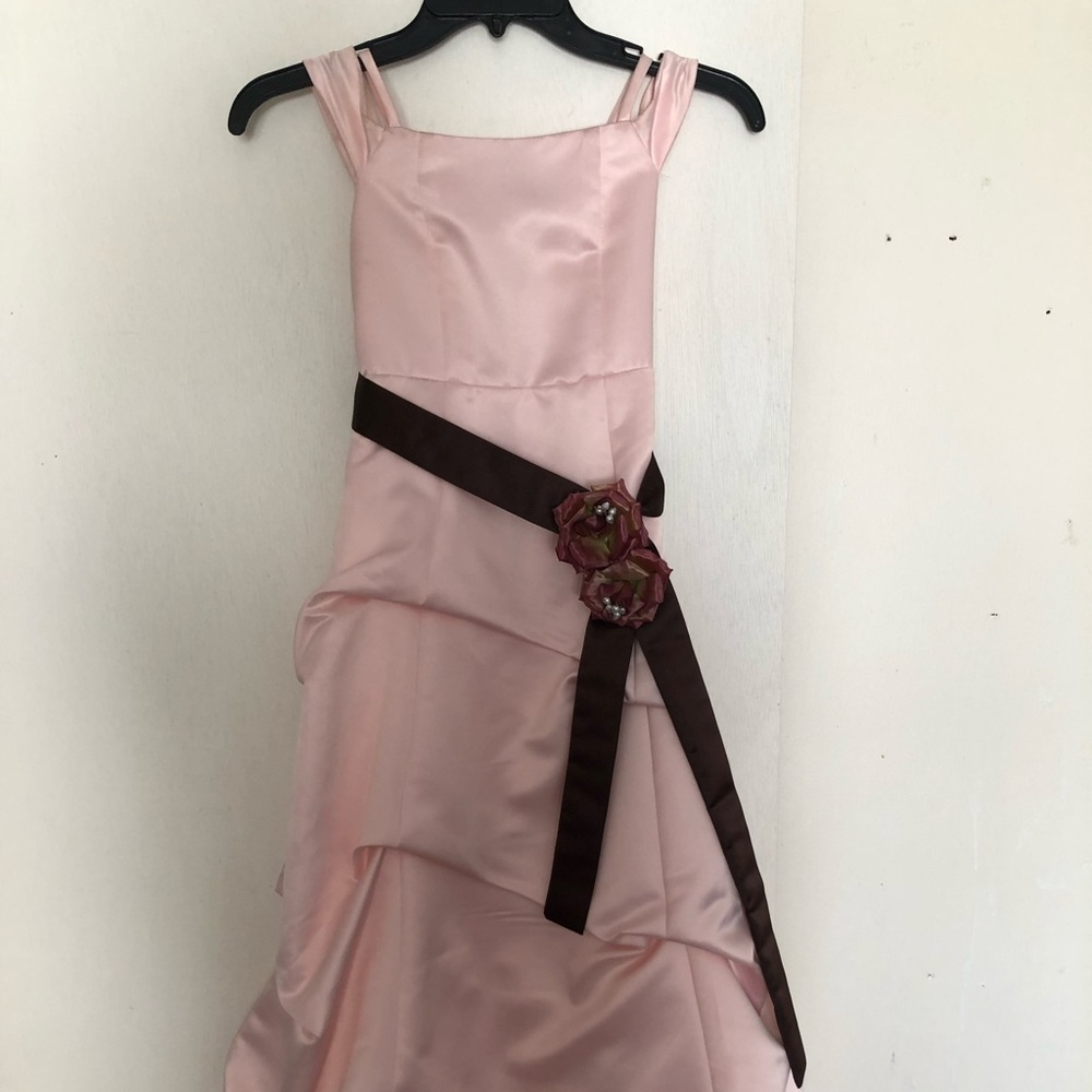 Kid collection dress size 8. Worn once.